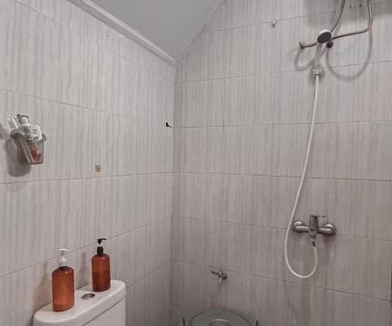 654745445